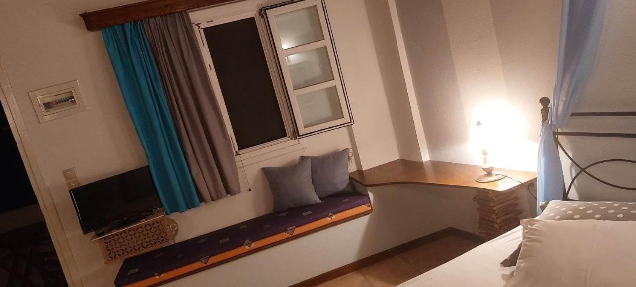 Ο Μπαξεσ Apartment Livadi  Екстериор снимка