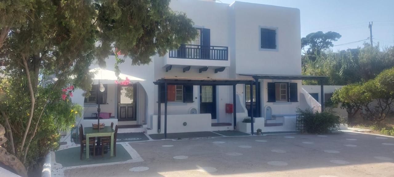 Ο Μπαξεσ Apartment Livadi  Екстериор снимка